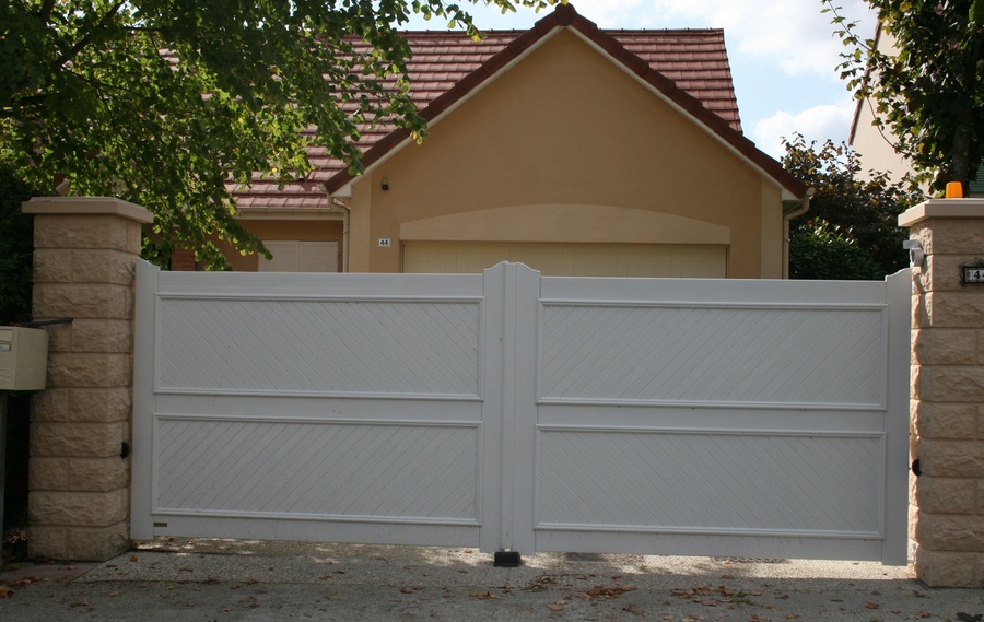 Nos modèles de portails PVC à Meaux