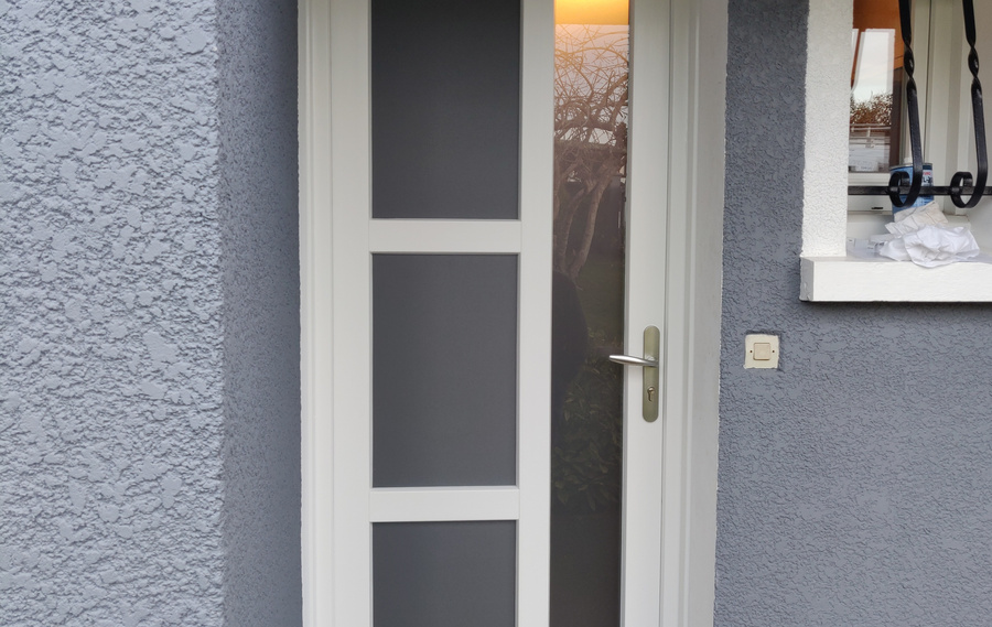 Notre gamme de portes d'entrée en PVC CLASSIQUE et PVC CONTEMPORAINE à Meaux